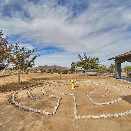 Eclectic Joshua Tree Villa ภายนอก รูปภาพ